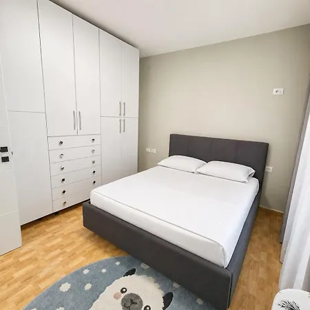 Jonela's Apartament *